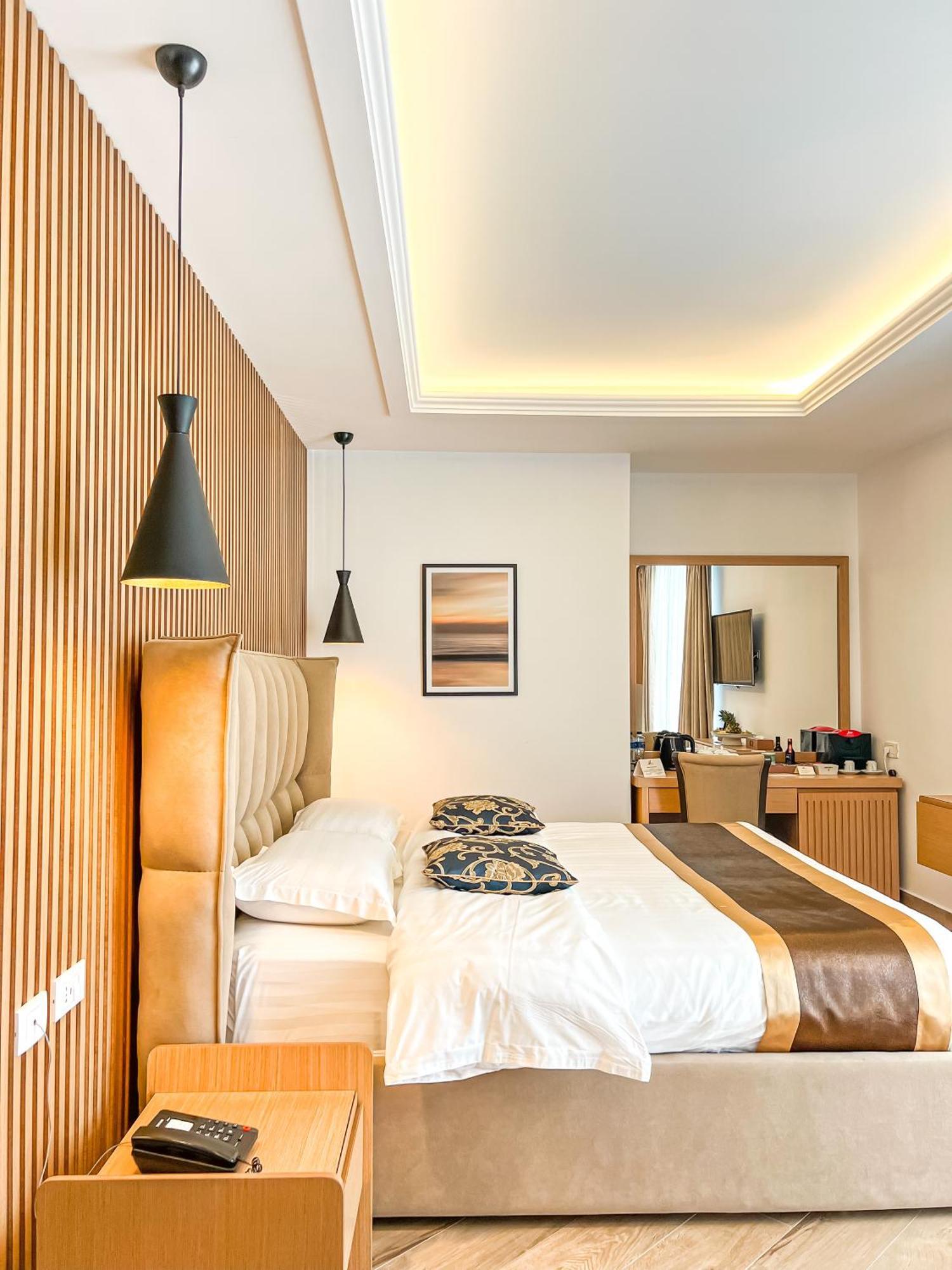 Fafa Aqua Blue Hotel โกเลม ภายนอก รูปภาพ